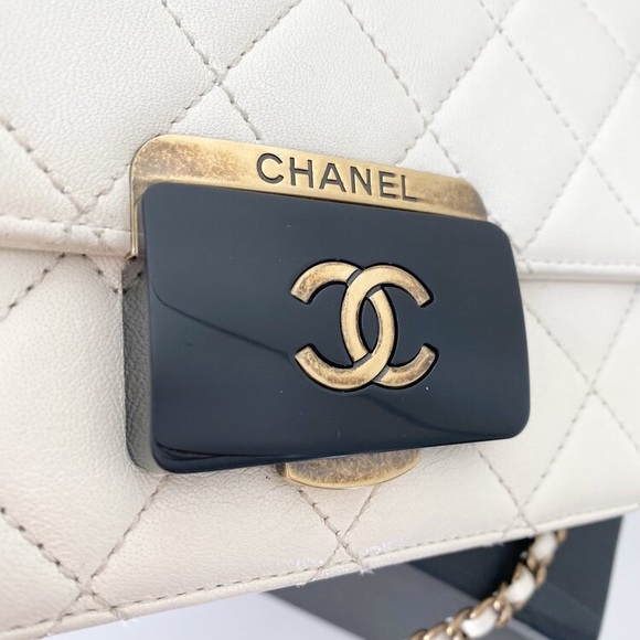 ❌SOLD❌Chanel Sheepskin Mini Beauty Lock Flap Bag - Picture 13 of 16